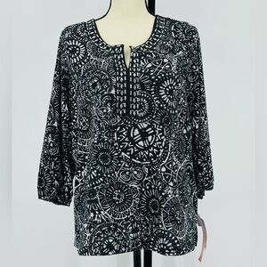Cathy Daniels size L Black & White Tunic Top with Silver Studded V-Neckline NWT